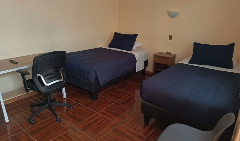 SE ARRIENDA HOSTAL PARA EMPRESA