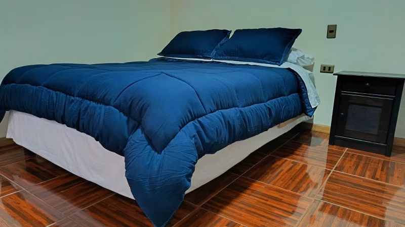 SE ARRIENDA HOSTAL PARA EMPRESA