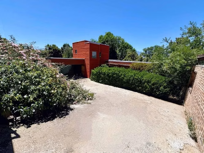 HERMOSA CASA EN VENTA CON PROD.DE PALTAS ACTIVA - QUILLOTA