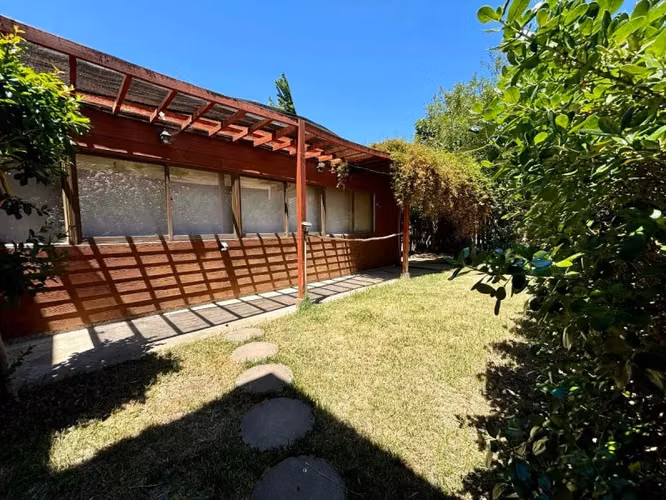 HERMOSA CASA EN VENTA CON PROD.DE PALTAS ACTIVA - QUILLOTA