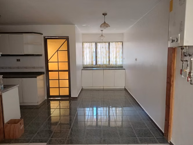 SE VENDE O ARRIENDA CASA SIN MUEBLES EN COND LOS LIRIOS