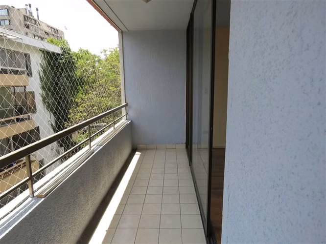 En Providencia. 2 dorm. 2 baños. Estac y Bodega.