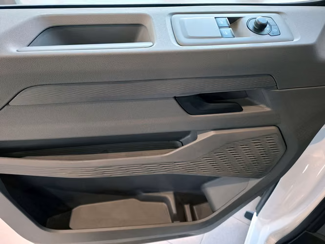 VOLKSWAGEN TRANSPORTER 2026