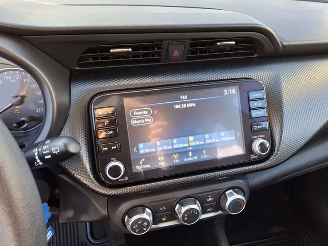 NISSAN KICKS 2024