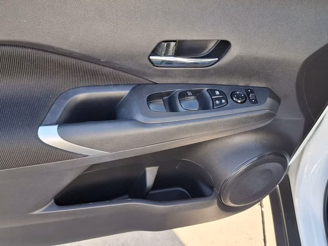 NISSAN KICKS 2024