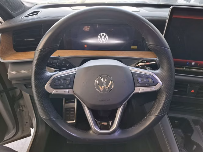 VOLKSWAGEN TIGUAN 2026
