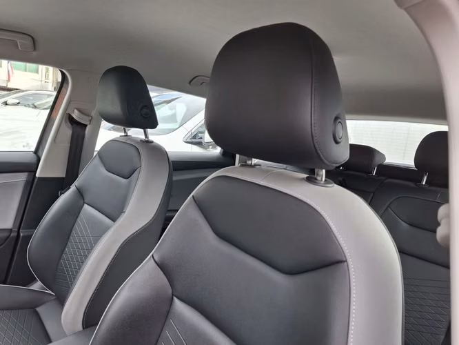 VOLKSWAGEN TAOS 2026