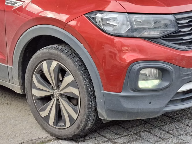 VOLKSWAGEN T-CROSS 2023