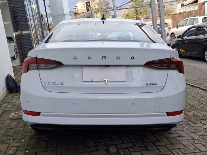 SKODA OCTAVIA 2023