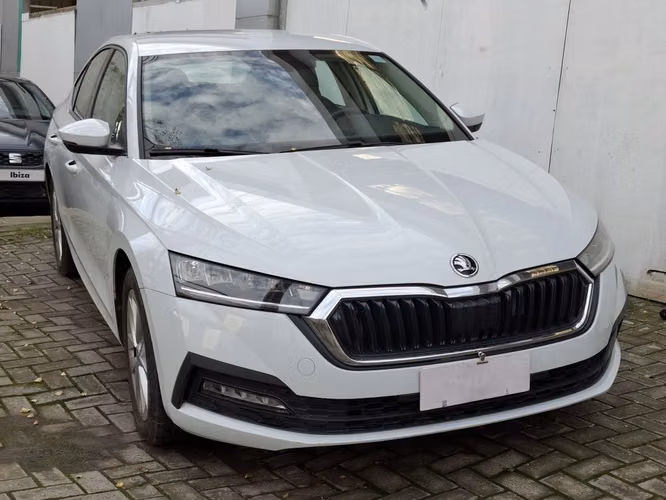 SKODA OCTAVIA 2023
