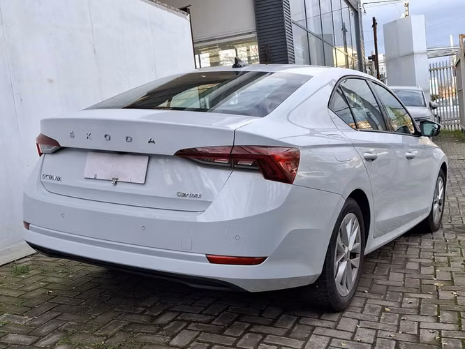 SKODA OCTAVIA 2023