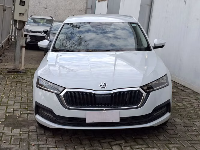 SKODA OCTAVIA 2023