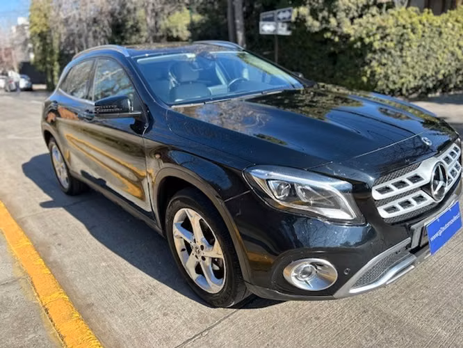 MERCEDES BENZ GLA  | 2845