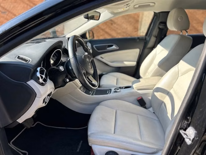 MERCEDES BENZ GLA  | 2845