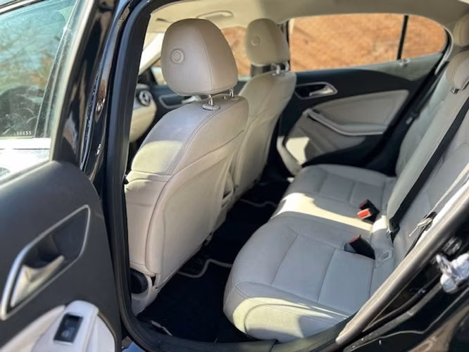MERCEDES BENZ GLA  | 2845