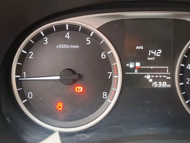 NISSAN VERSA 2023