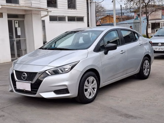 NISSAN VERSA 2023
