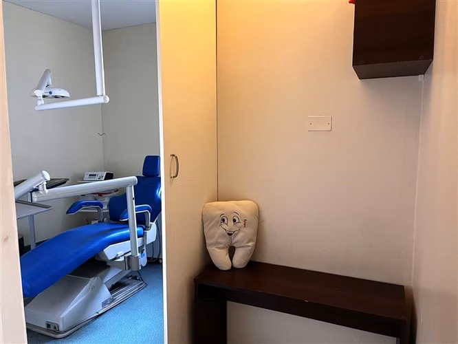 Clinica Dental 100% operativa Venta Derecho a Llave