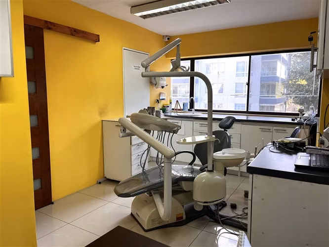 Clinica Dental 100% operativa Venta Derecho a Llave