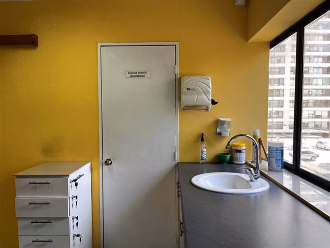Clinica Dental 100% operativa Venta Derecho a Llave