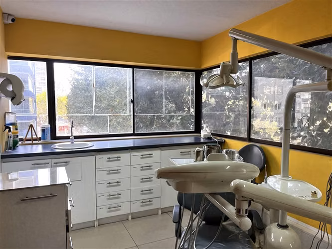 Clinica Dental 100% operativa Venta Derecho a Llave