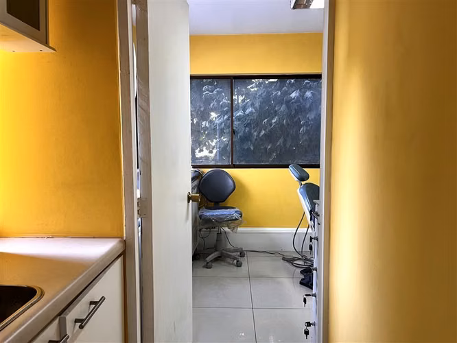Clinica Dental 100% operativa Venta Derecho a Llave