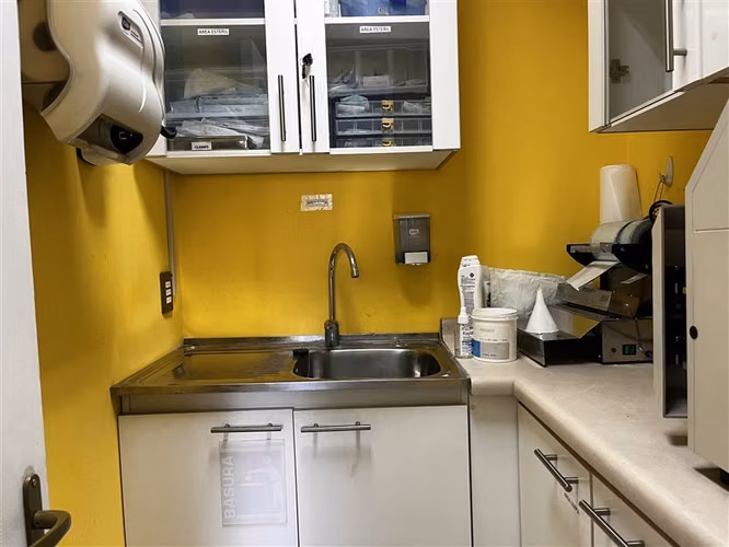 Clinica Dental 100% operativa Venta Derecho a Llave
