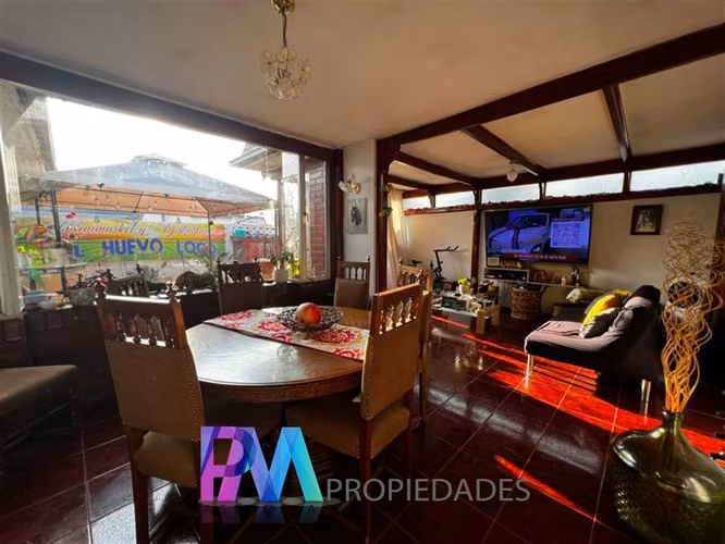 Casa en venta de 4 dorm. en Peñalolén
