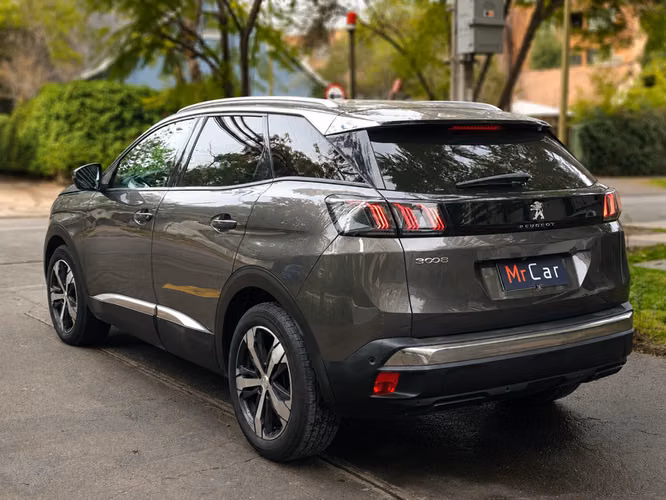 PEUGEOT 3008 GT BLUEHDI 130 EAT8 - 2024 | 2876