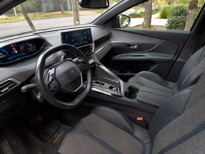 PEUGEOT 3008 GT BLUEHDI 130 EAT8 - 2024 | 2876