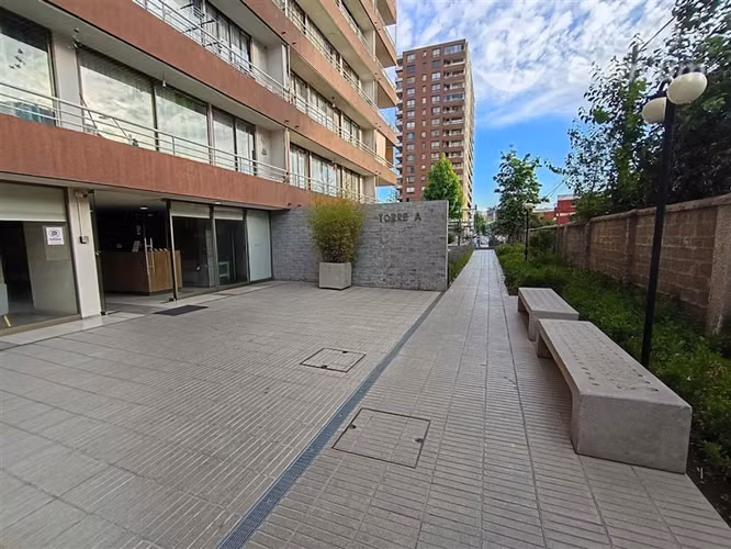 Departamento en venta de 3 dorm. en La Cisterna