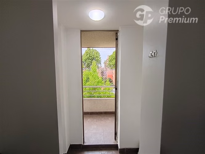 Departamento en venta de 3 dorm. en La Cisterna