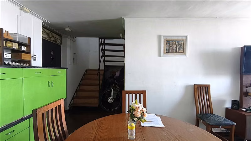Amplio Dpto Dúplex en venta. 3D 2B en Villa Portales
