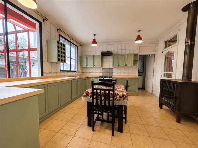 Casa en venta de 4 dorm. en Malloa