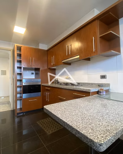 VENTA DEPARTAMENTO CON HERMOSA VISTA AL MAR EN REÑACA