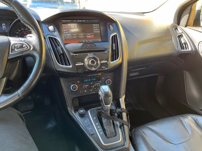 Ford Focus sport 2.0 2012 AUT top de línea - Imagen 6