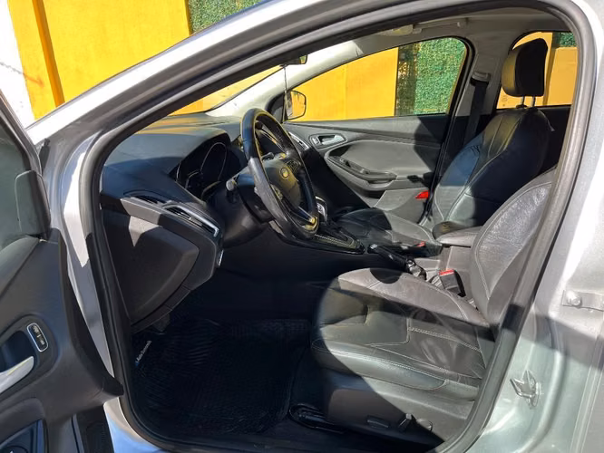 Ford Focus sport 2.0 2012 AUT top de línea - Imagen 5