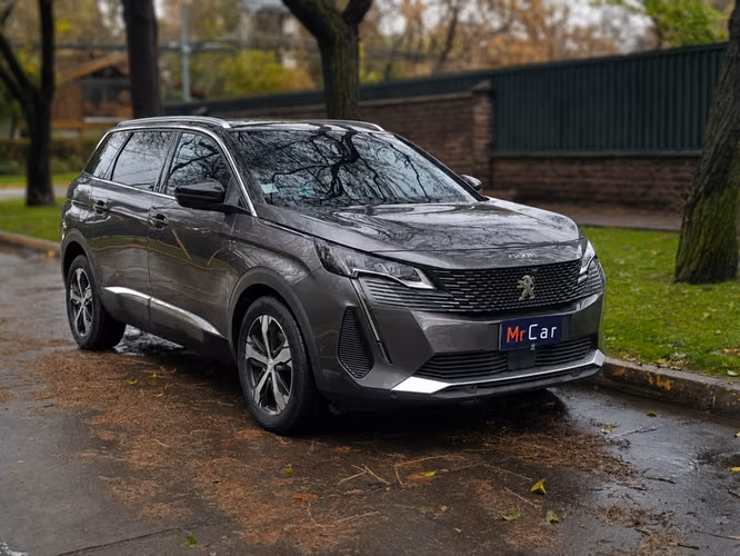 PEUGEOT 5008 BLUEHDI 130 1.5 AUT - 2023 | 2882