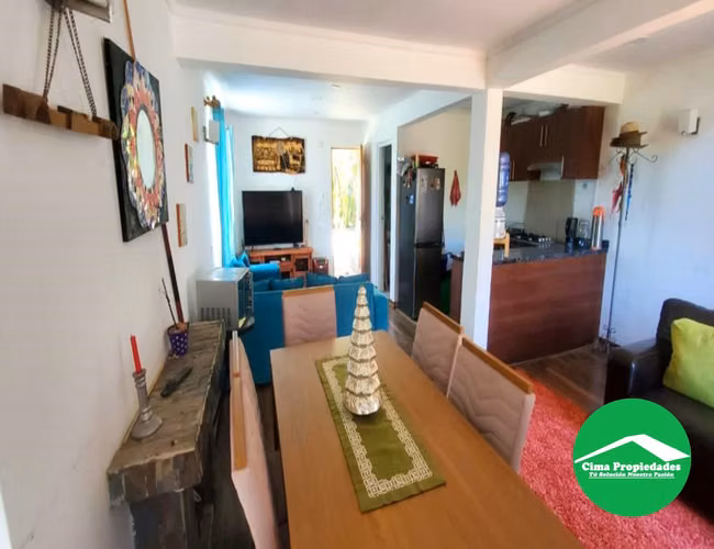 Venta Casa en Quillón: 4 Dormitorios, Amplio Terreno y Piscina