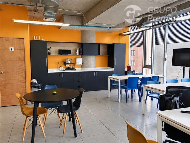 Venta oficina arrendada Los Dominicos Las Condes - Imagen 3