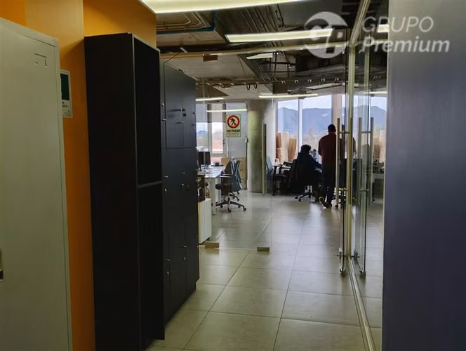 Inversión: Oficina arrendada en Los Dominicos - Imagen 6