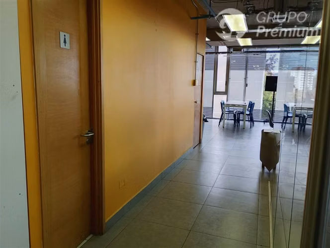 Inversión: Oficina arrendada en Los Dominicos - Imagen 5