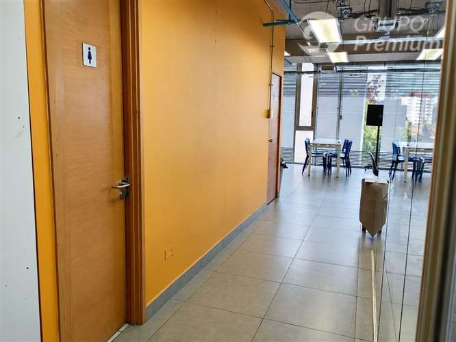 Venta oficina arrendada Los Dominicos Las Condes - Imagen 7