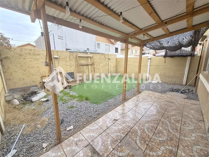 Casa en arriendo de 3 dorm. en Buín