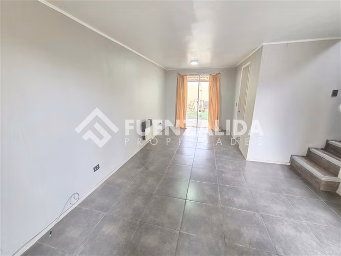 Casa en arriendo de 3 dorm. en Buín
