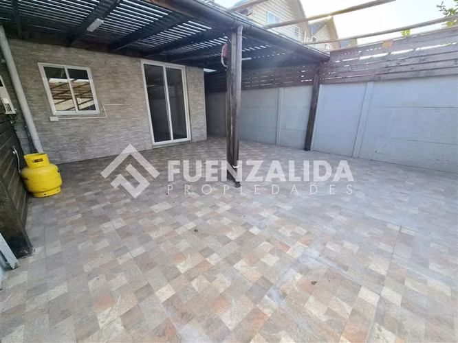 Casa en arriendo de 3 dorm. en Buín