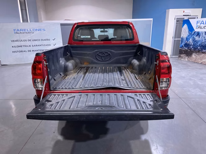 HILUX DX 4X2 PTJB74-SANTIAGO