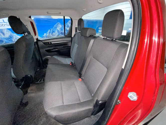 HILUX DX 4X2 PTJB74-SANTIAGO