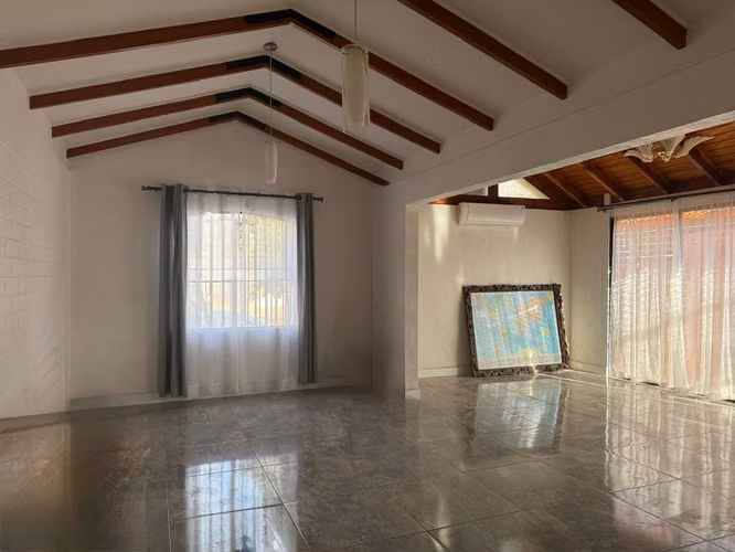 CASA EN ARRIENDO