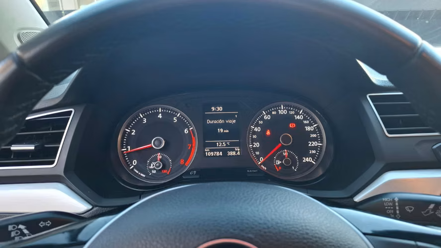 VOLKSWAGEN  VOYAGE HIGHLINE 1.6 MT 2022